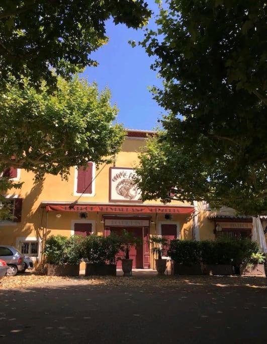 Entre Ventoux Et Luberon, Dans Maison. Appartement Malemort-du-Comtat