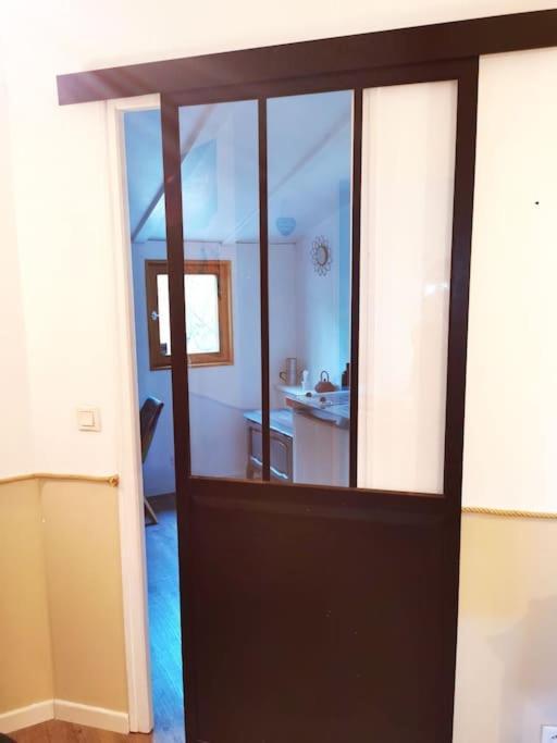 Entre Ventoux Et Luberon, Dans Maison. Appartement *