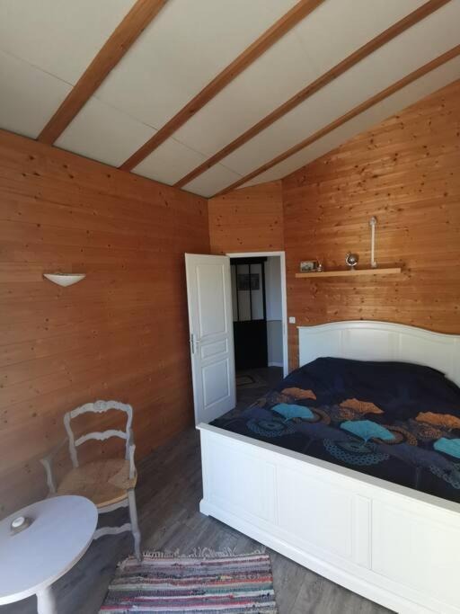 Entre Ventoux Et Luberon, Dans Maison. Apartment *