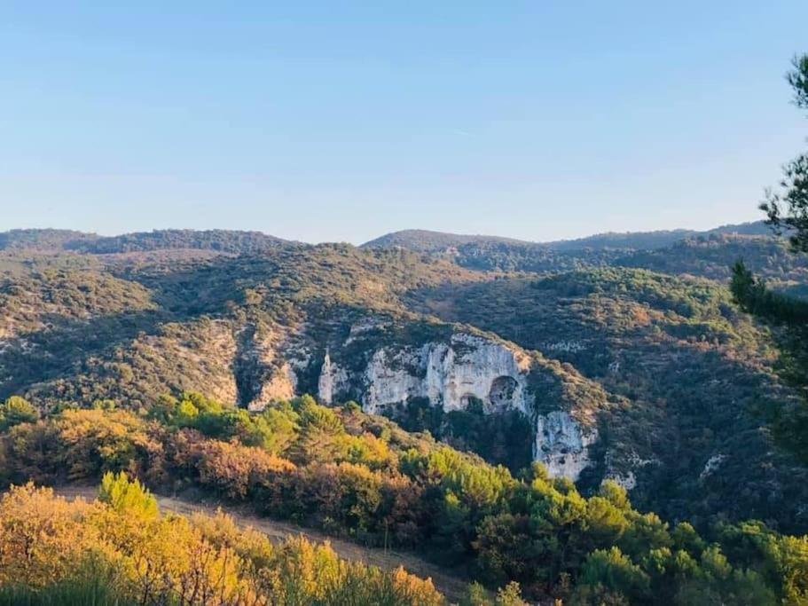 Entre Ventoux Et Luberon, Dans Maison. *